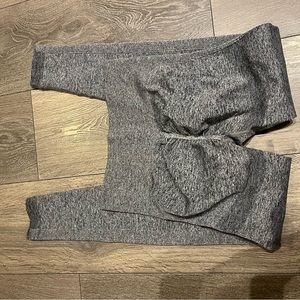 Butt lifting contour scrunch leggings (abyl apparel) size small